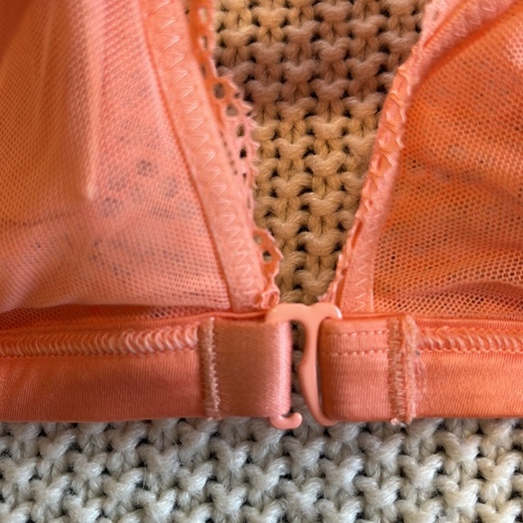 COPY - Set of two Flirty Bralettes - Picture 12 of 13